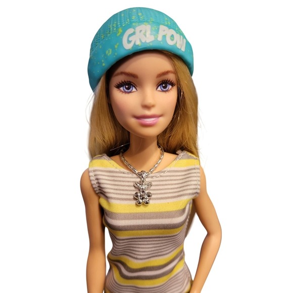 Barbie Doll Striped Dress Girl Power Hat Necklace Blue Shoes Outfit - Picture 9 of 11